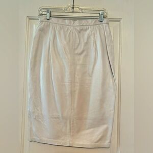 $17❤️‍🔥50%❤️‍🔥 DERO by Rocco Amelia Elegant Creamy Leather Pencil Skirt